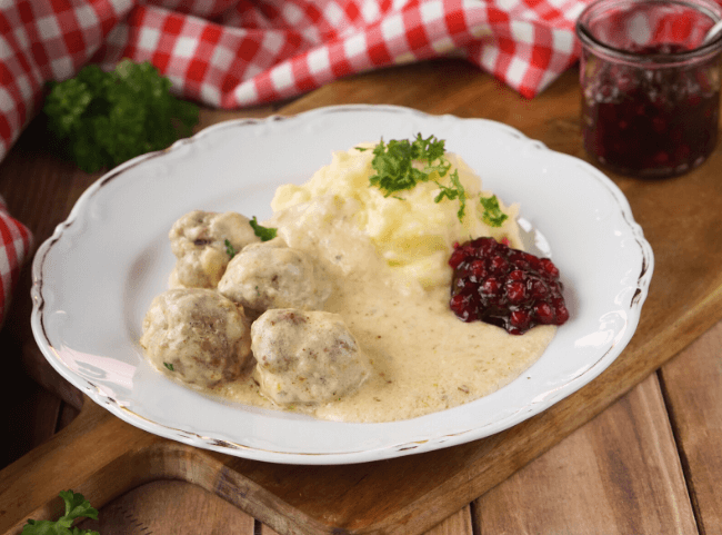 Köttbullar Rezept - Hackbällchen nach schwedischer Art Köttbullar Rezept - Hackbällchen nach schwedischer Art