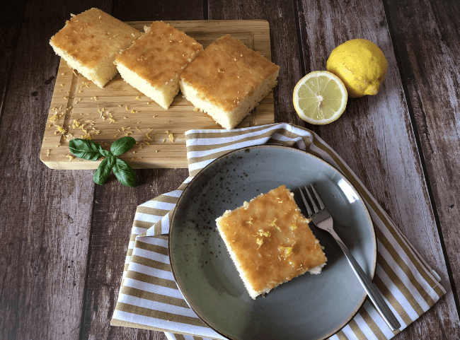 Saftiger Zitronenkuchen mit Öl und Joghurt Saftiger Zitronenkuchen mit Öl und Joghurt
