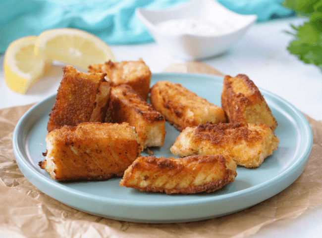 Selbstgemachte Fischnuggets aus Lachs