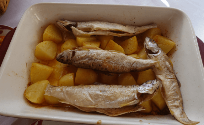 Fisch essen in Albanien