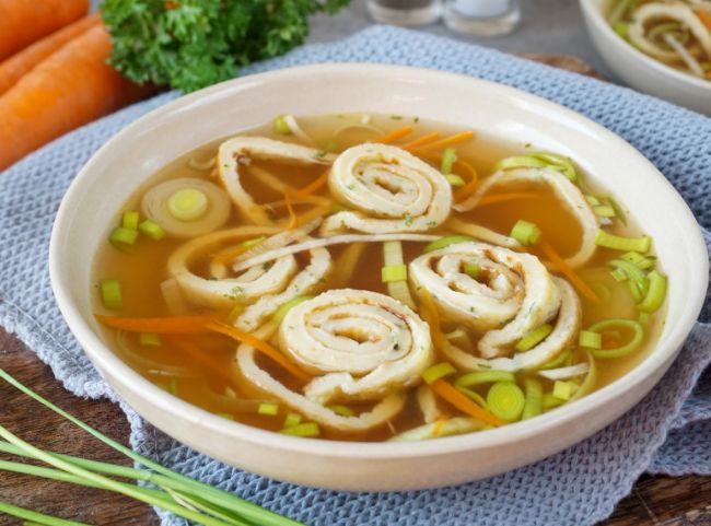 Flädlesuppe Rezept ganz einfach