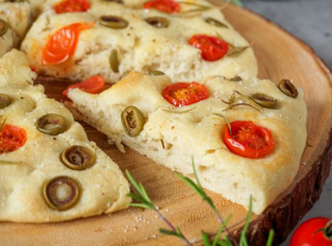 Focaccia mit Tomaten Focaccia mit Tomaten