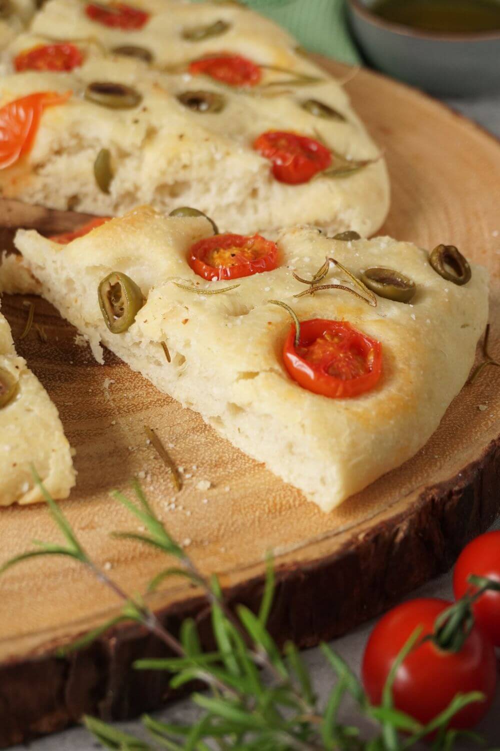 Focaccia mit Tomaten