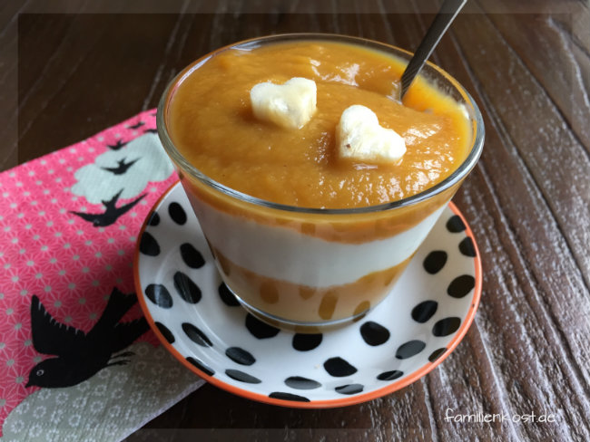 Fruchtjoghurt ohne Zucker mit Obstmus selber machen Fruchtjoghurt ohne Zucker mit Obstmus selber machen