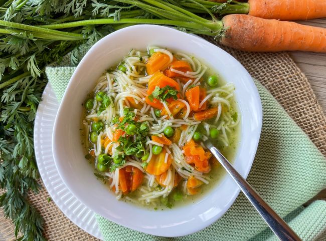 Frühlingssuppe vegetarisch