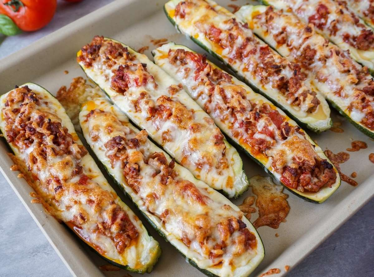 Gef&uuml;llte Zucchini mit Hackfleisch - schnell & einfach