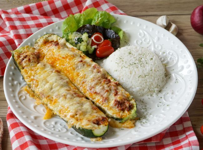 gefüllte Zucchini mit Hackfleisch