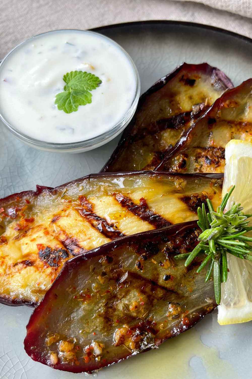 gegrillte Auberginen