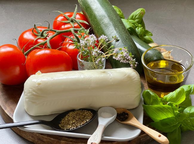 Gemüseauflauf mit Tomaten