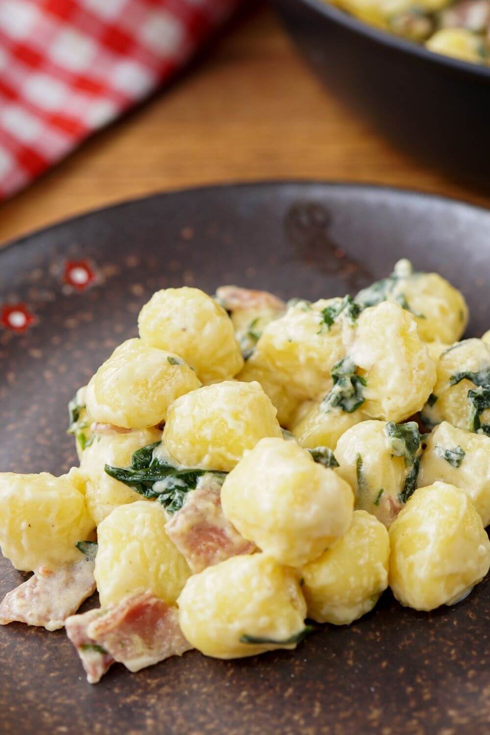 Gnocchi mit Schinken-Sahne-Sauce