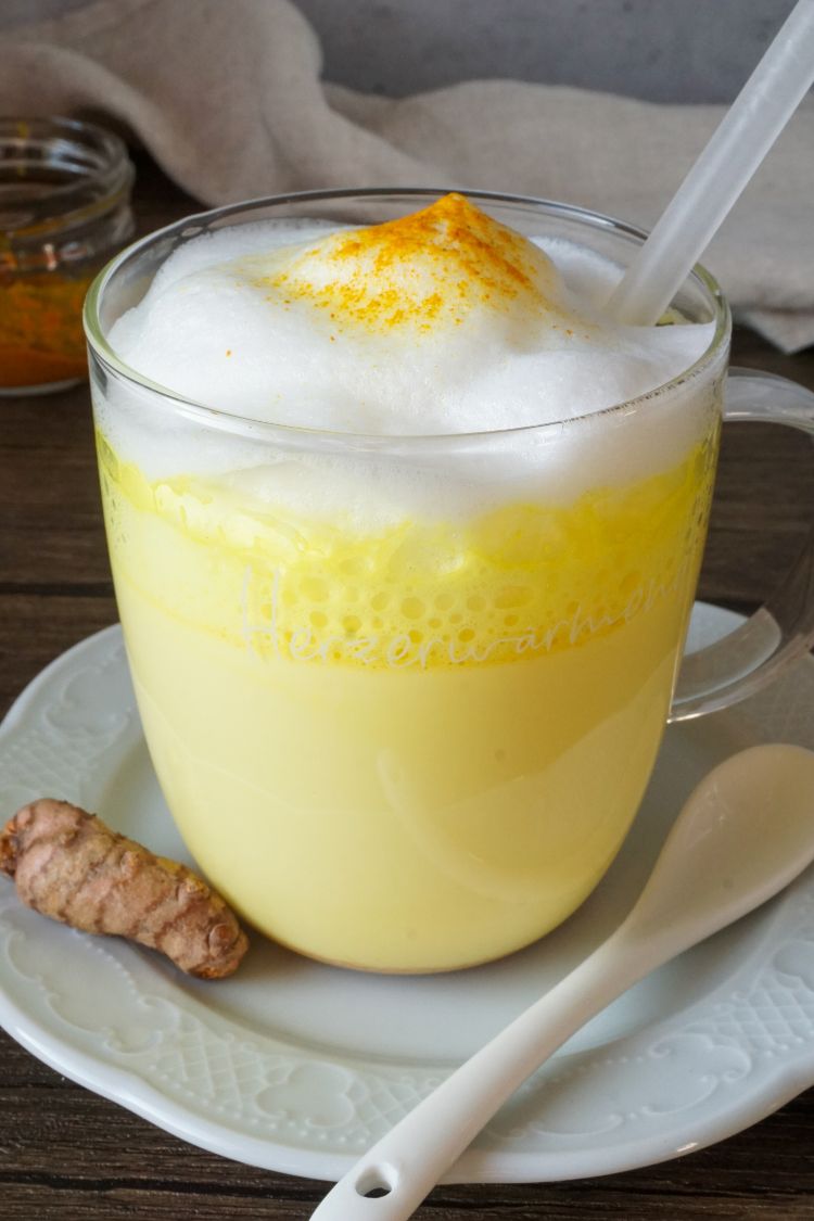 Goldene Milch (Kurkuma Latte)