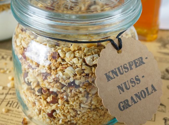 Granola mit Nüssen