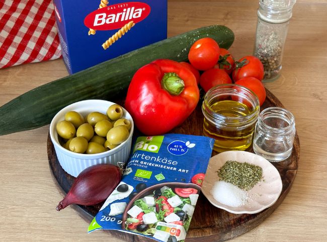 griechischer Nudelsalat Oliven