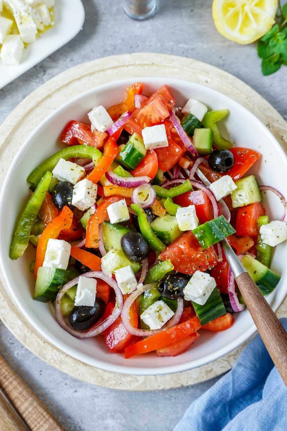 Griechischer Salat – zackig zubereitet & so lecker Griechischer Salat – zackig zubereitet & so lecker