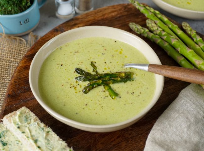 Grüne Spargelsuppe