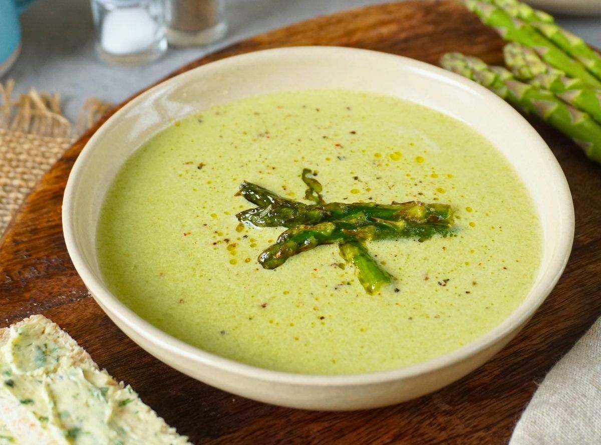 Grüne Spargelsuppe