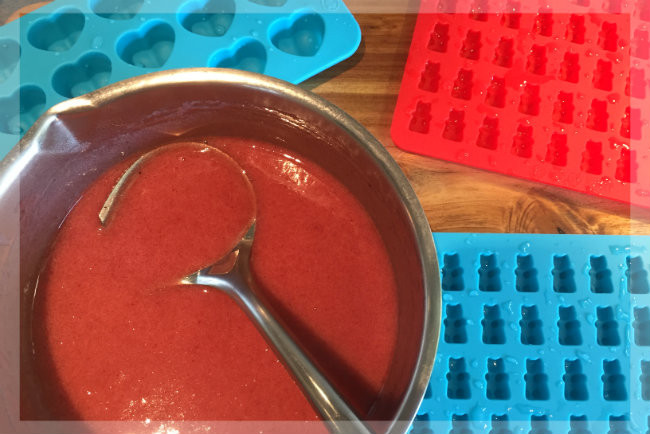 Erdbeer-Gummibärchen selber machen Erdbeer-Gummibärchen selber machen