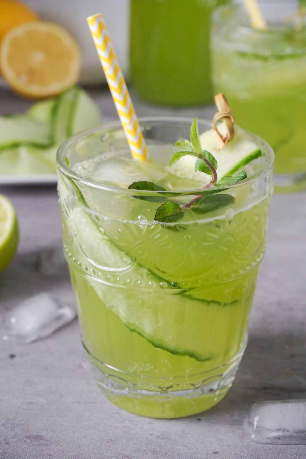 Gurkenlimonade mit Minze Gurkenlimonade mit Minze