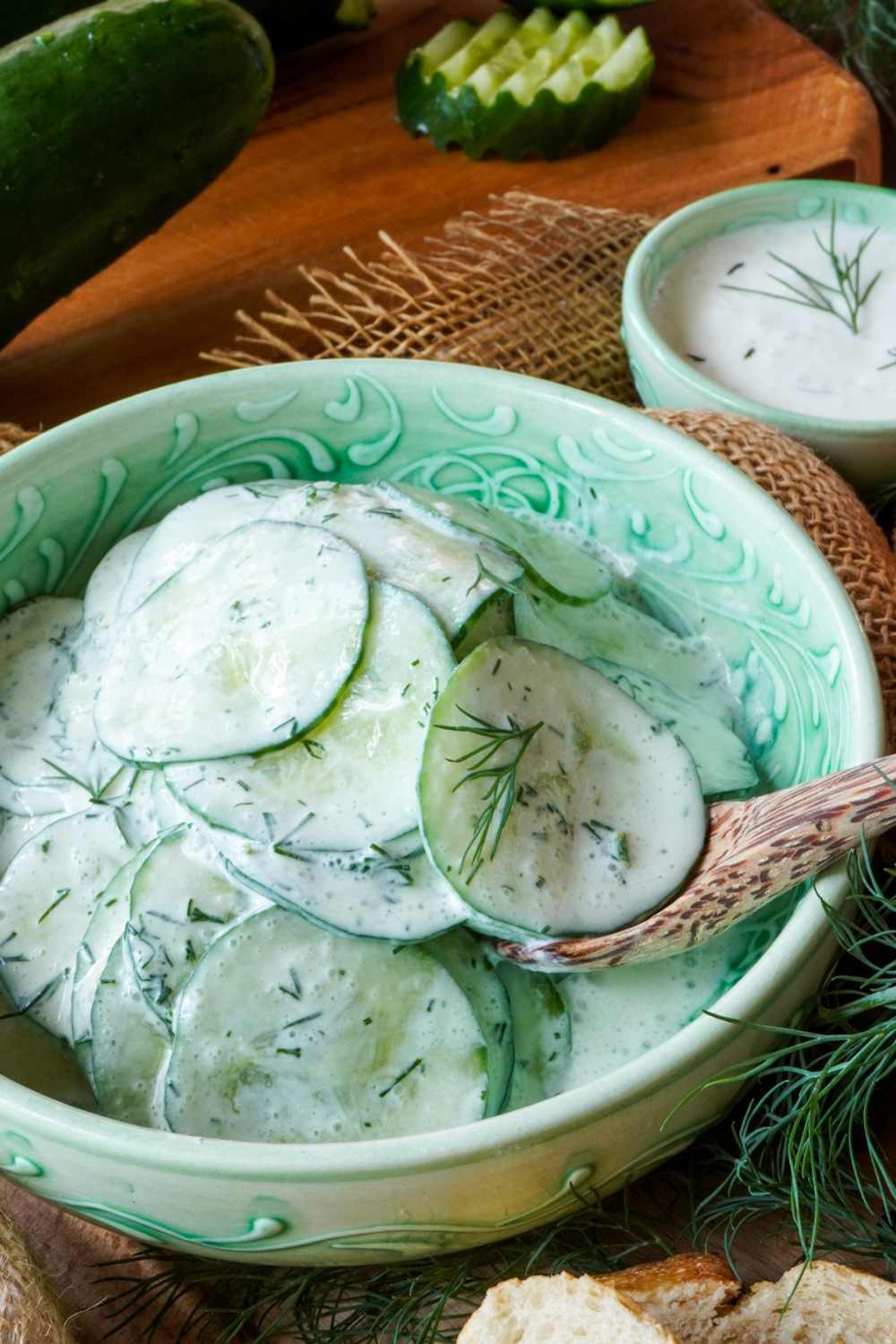 Gurkensalat mit saurer Sahne