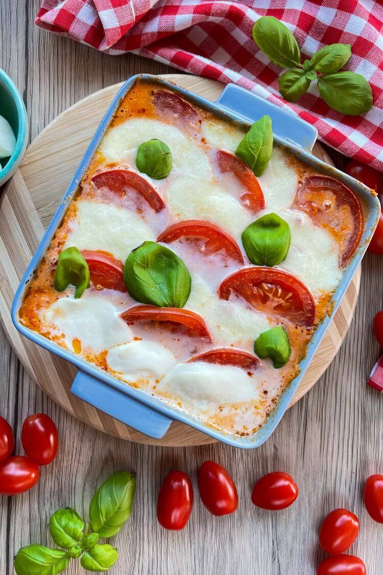 Hähnchenbrust Tomate Mozzarella aus dem Ofen Hähnchenbrust Tomate Mozzarella aus dem Ofen