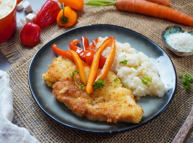 Kokos-Hähnchenschnitzel Selleriepüree Kokos-Hähnchenschnitzel Selleriepüree