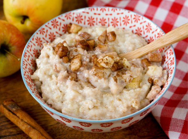 Haferfbrei mit Apfel und Zimt