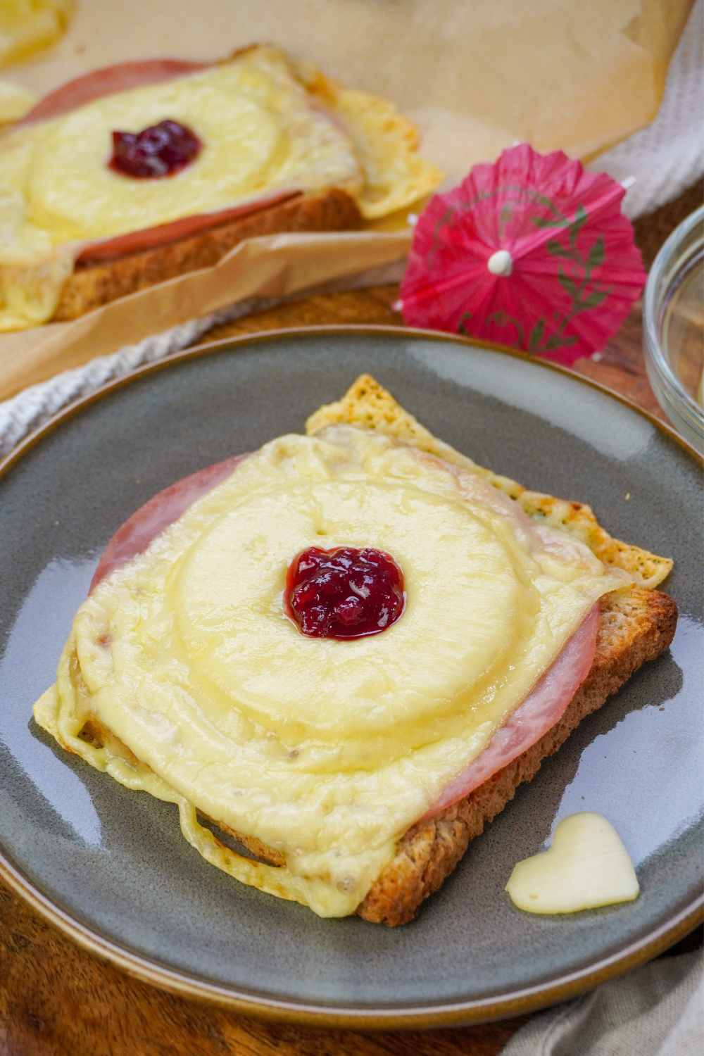 Toast Hawaii mit Schinken & Ananas