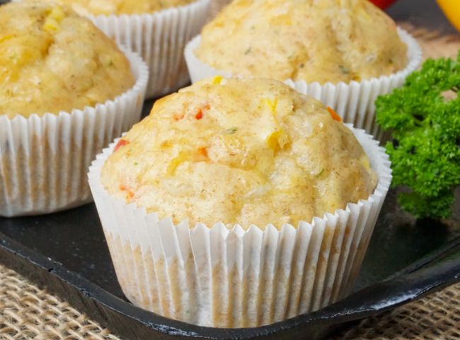 Herzhafte Muffins mit Käse