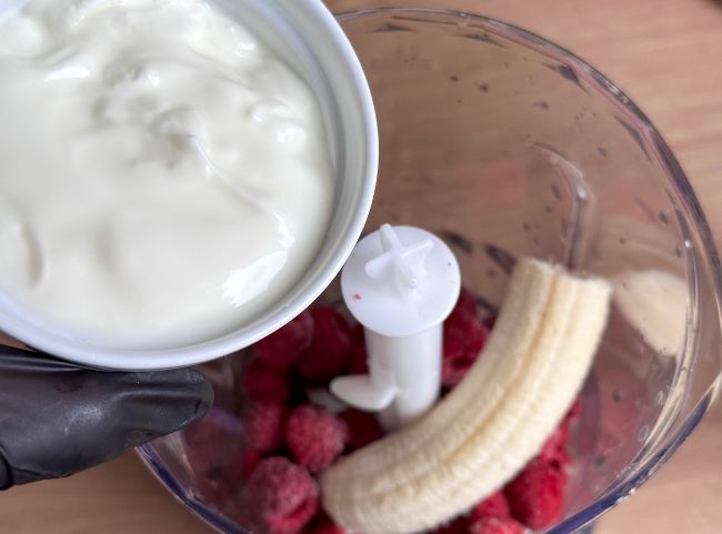 Himbeer Smoothie mit Joghurt