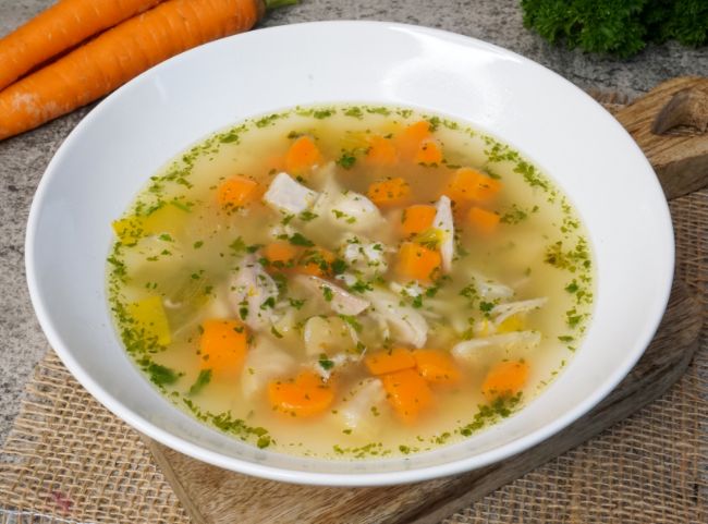 Hühnersuppe bei Erkältung Hühnersuppe bei Erkältung