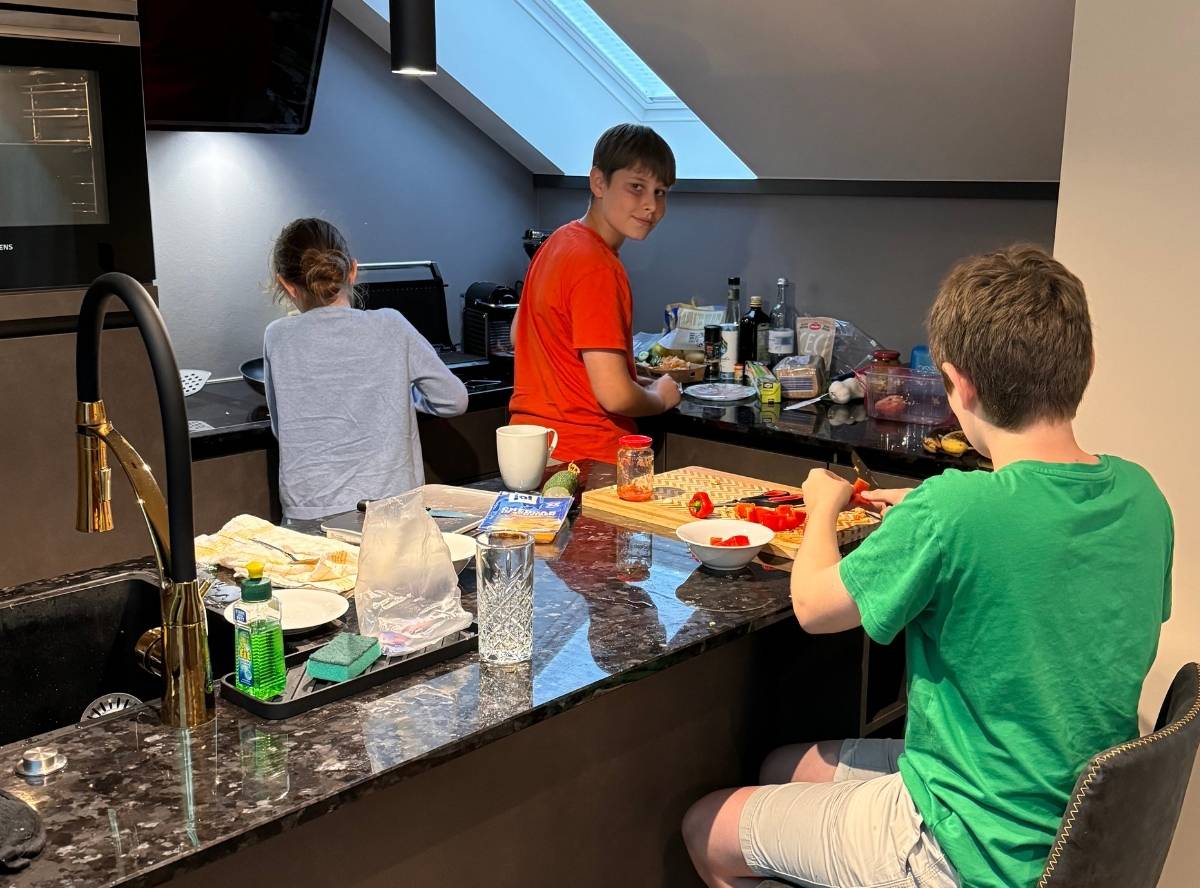 im Urlaub kochen Kinder im Urlaub kochen Kinder