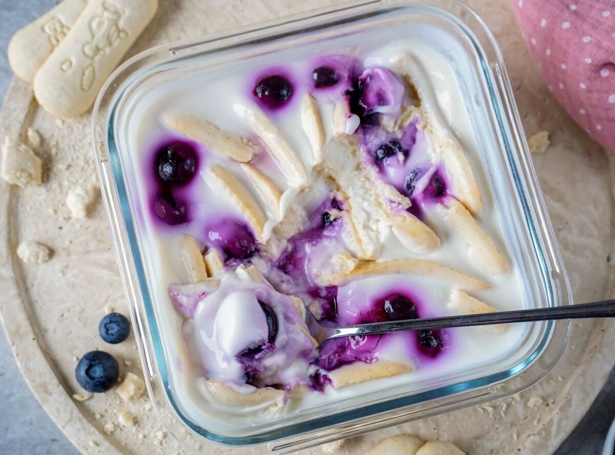 japanischer Cheesecake mit Beeren