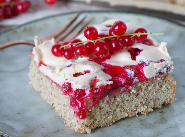 Johannisbeerkuchen mit Baiser