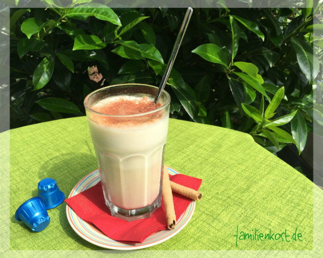 Kaffeepause mit Cafe Royal und Kaffee-Shake Kaffeepause mit Cafe Royal und Kaffee-Shake