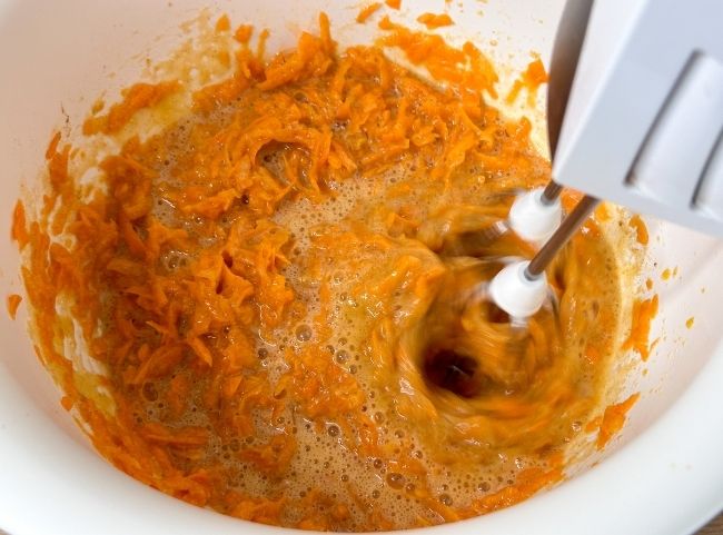 Karottenkuchen ohne Mehl backen