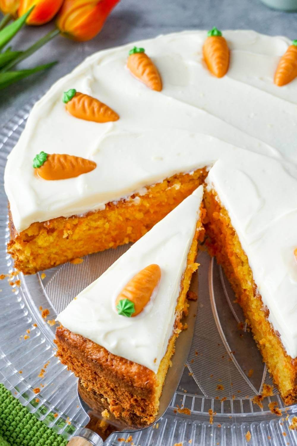 Karottenkuchen mit Frischkäse-Frosting – so saftig Karottenkuchen mit Frischkäse-Frosting – so saftig