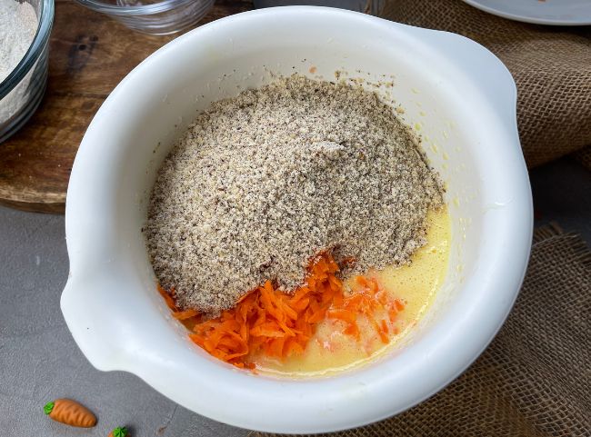 Karottenkuchen schnell und einfach zusammenrühren