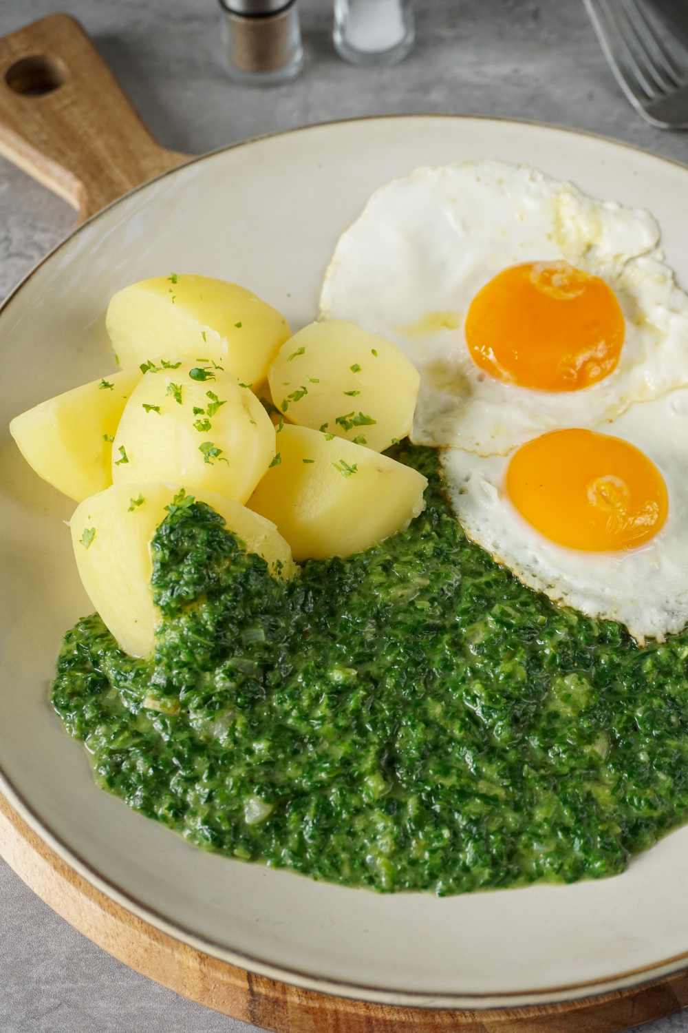 Kartoffeln mit Spinat und Ei