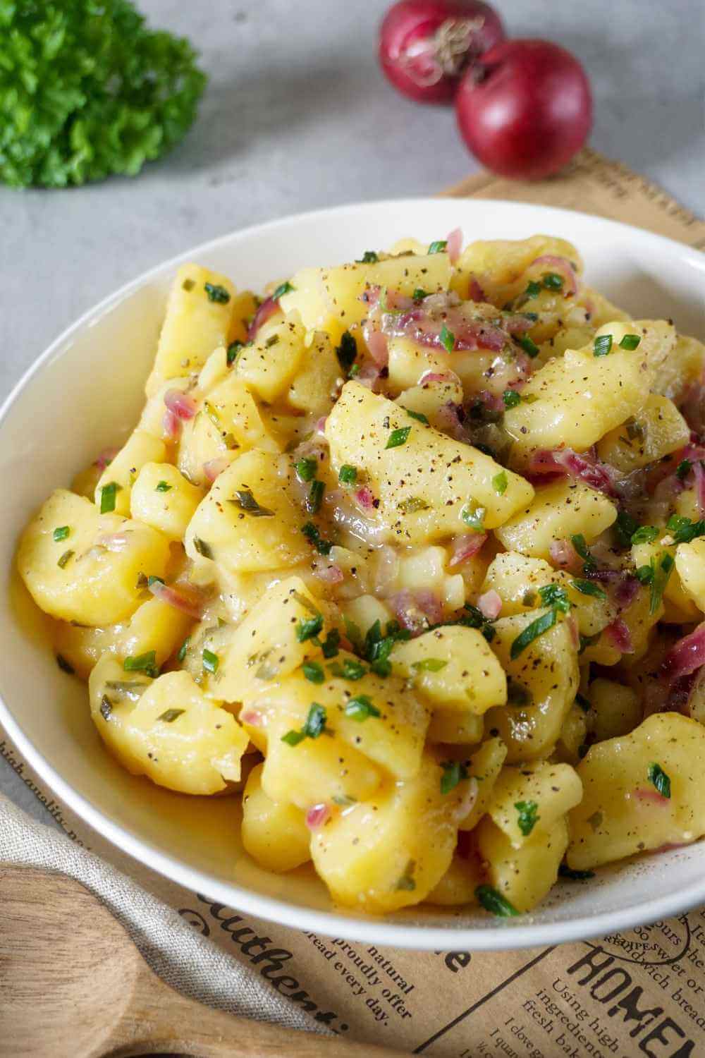 Kartoffelsalat mit Essig und Öl