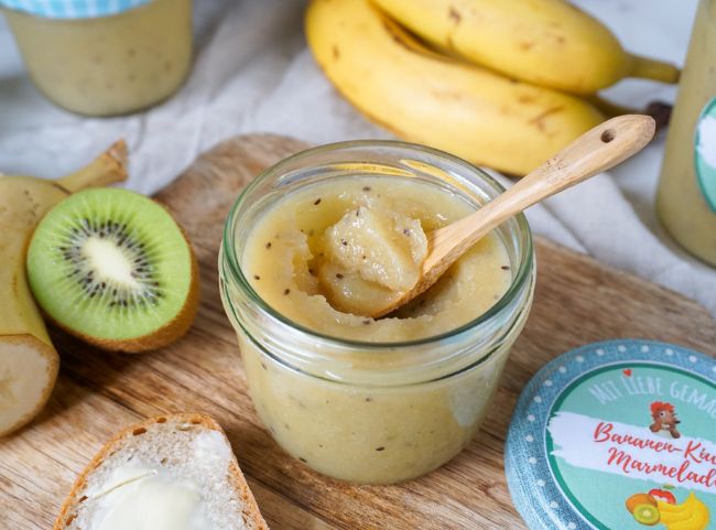 Bananen-Kiwi-Marmelade mit Apfel