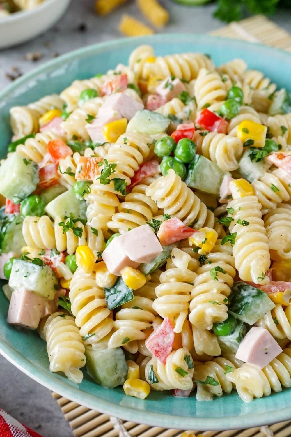 Omas klassischer Nudelsalat mit Mayo