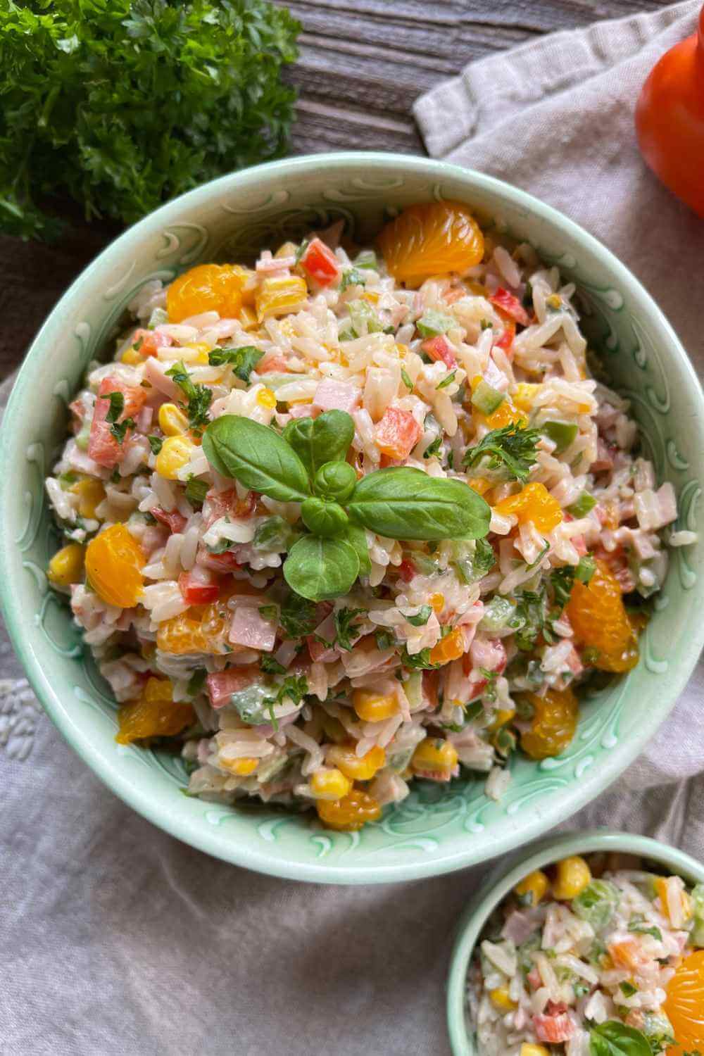 Reissalat mit Paprika und Mandarinen