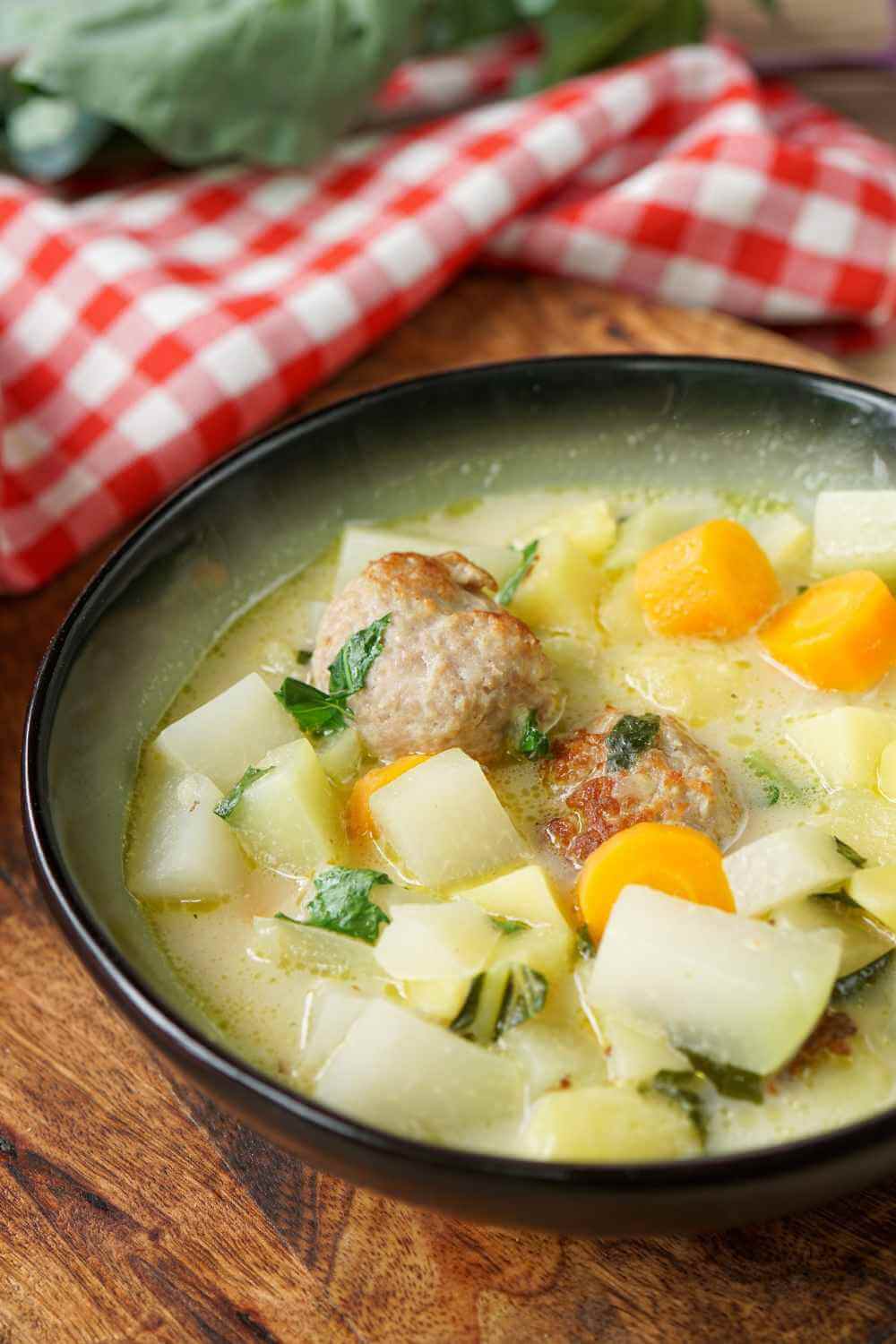 Omas Kohlrabi-Eintopf mit Kartoffeln Omas Kohlrabi-Eintopf mit Kartoffeln