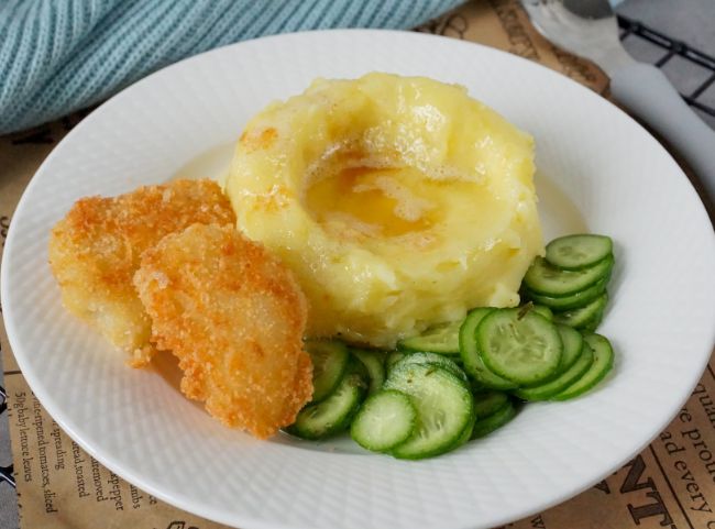 Kohlrabi-Nuggets Kartoffelbrei