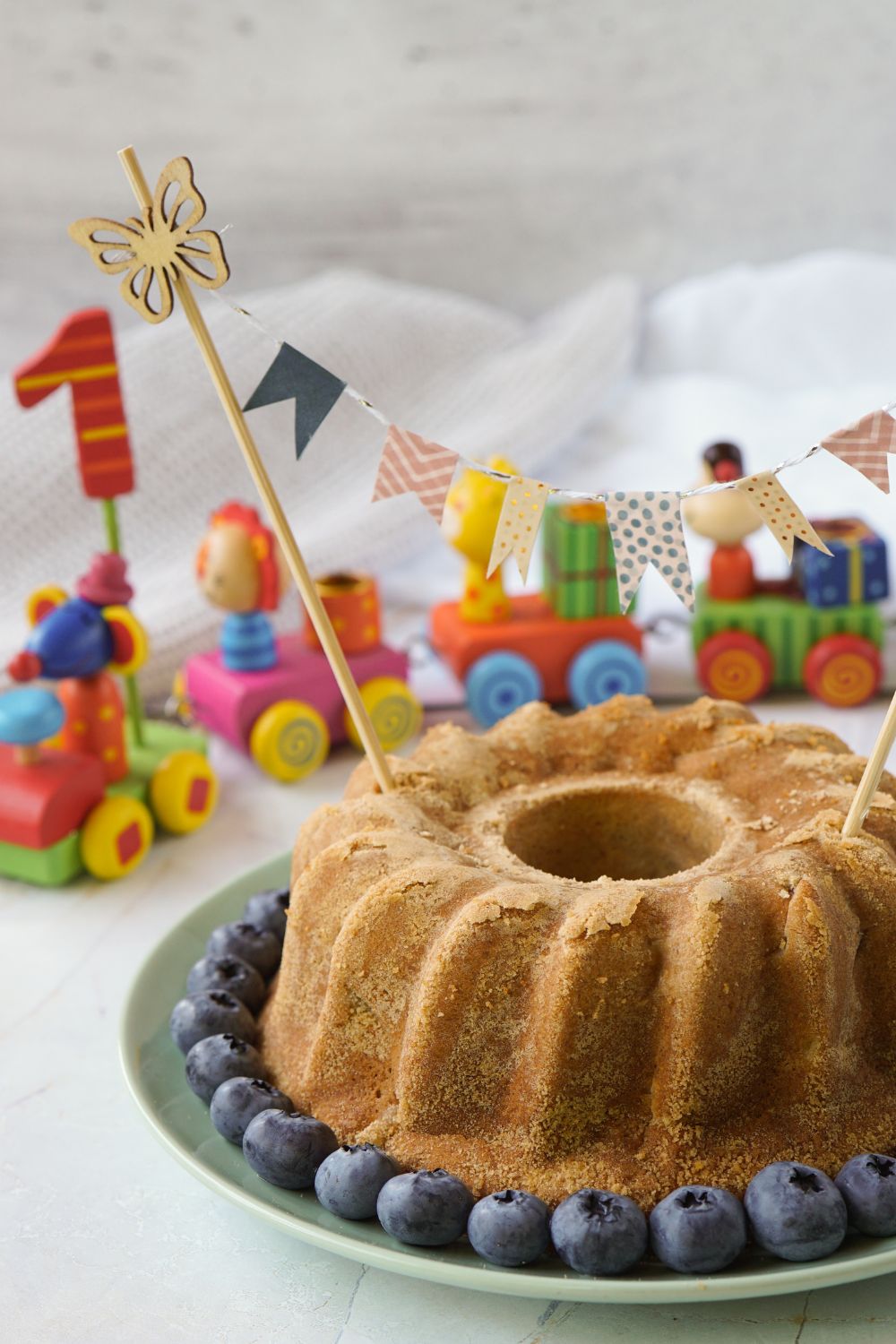 Bananenkuchen mit Apfel - Idealer 1. Kinder-Geburtstagskuchen