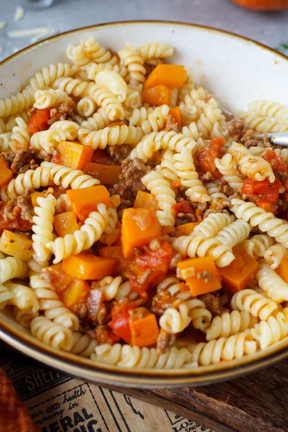 Kürbis-Bolognese: ein herbstliches Pasta-Gericht Kürbis-Bolognese: ein herbstliches Pasta-Gericht