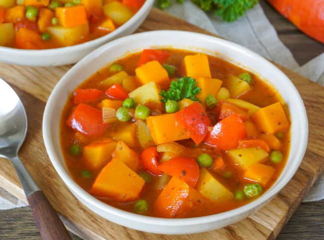 Kürbisgulasch mit Kartoffeln Kürbisgulasch mit Kartoffeln
