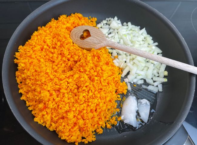 Vegetarische Kürbislasagne Kürbis anbraten