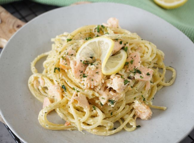 Spaghetti mit Lachs - einfache Lachsnudeln