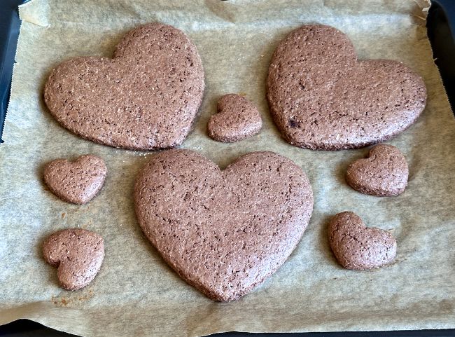 Lebkuchenherzen backen